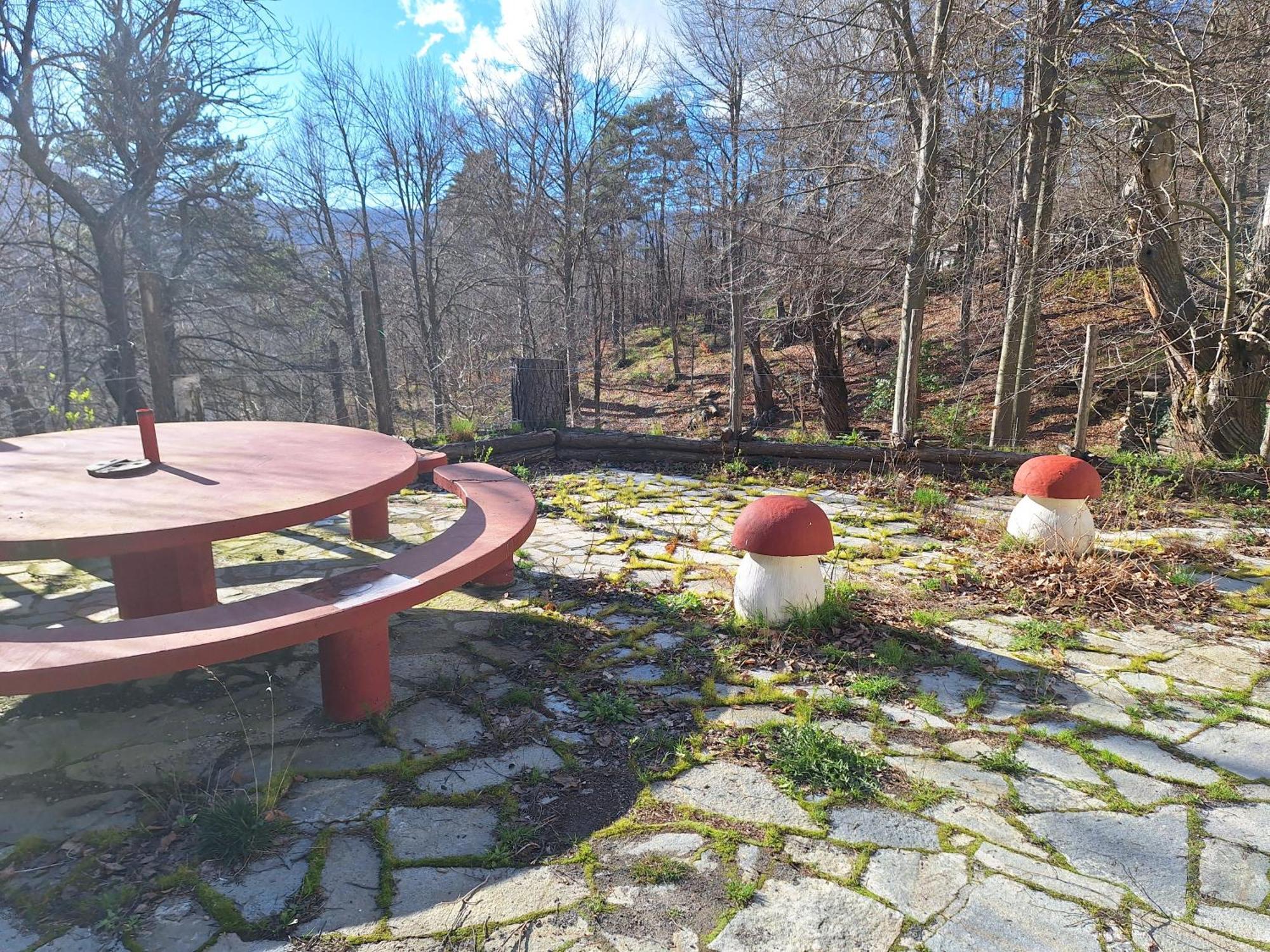 Il Villaggio Dei Puffi Bardineto Bagian luar foto