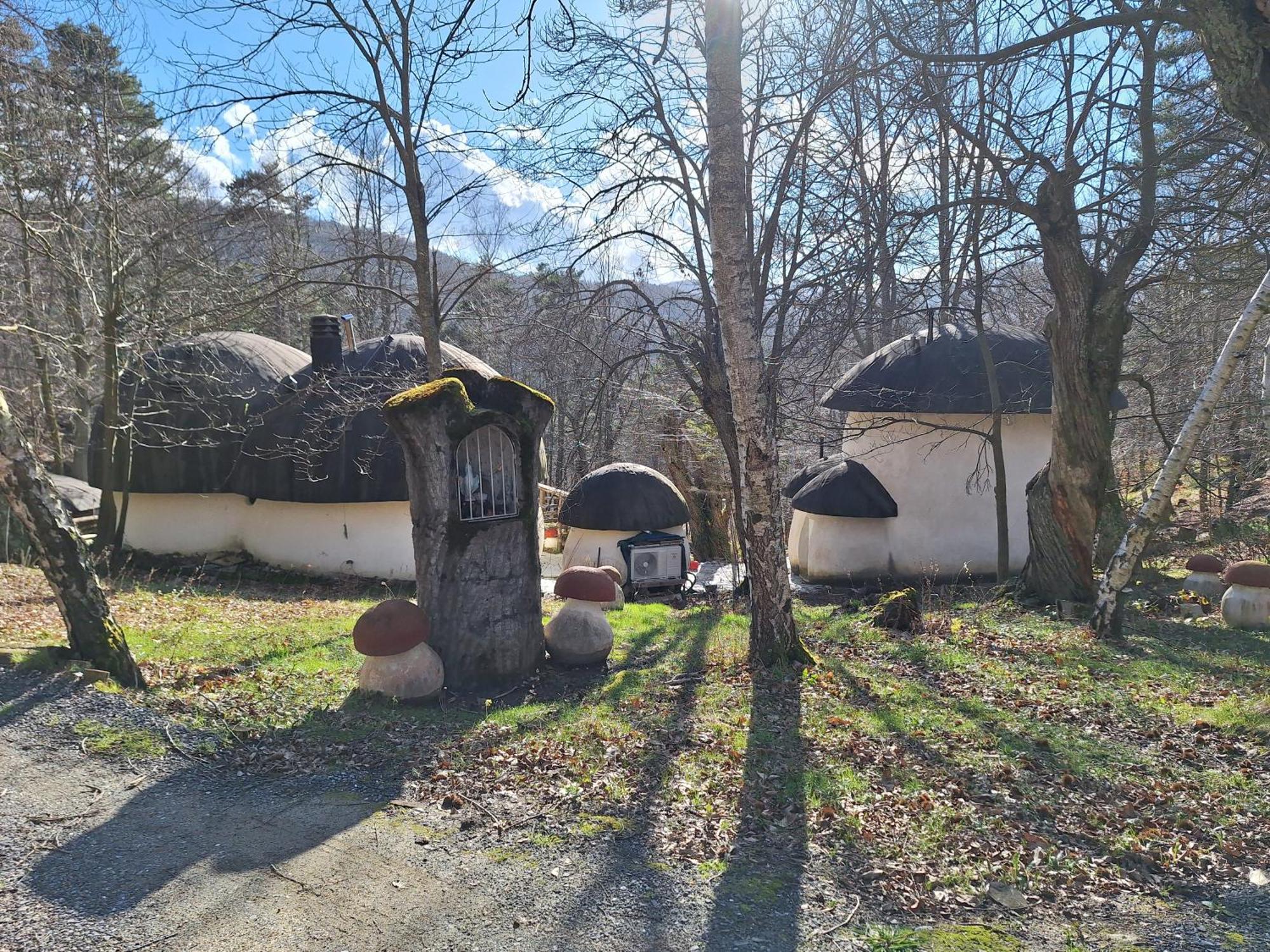Il Villaggio Dei Puffi Bardineto Bagian luar foto